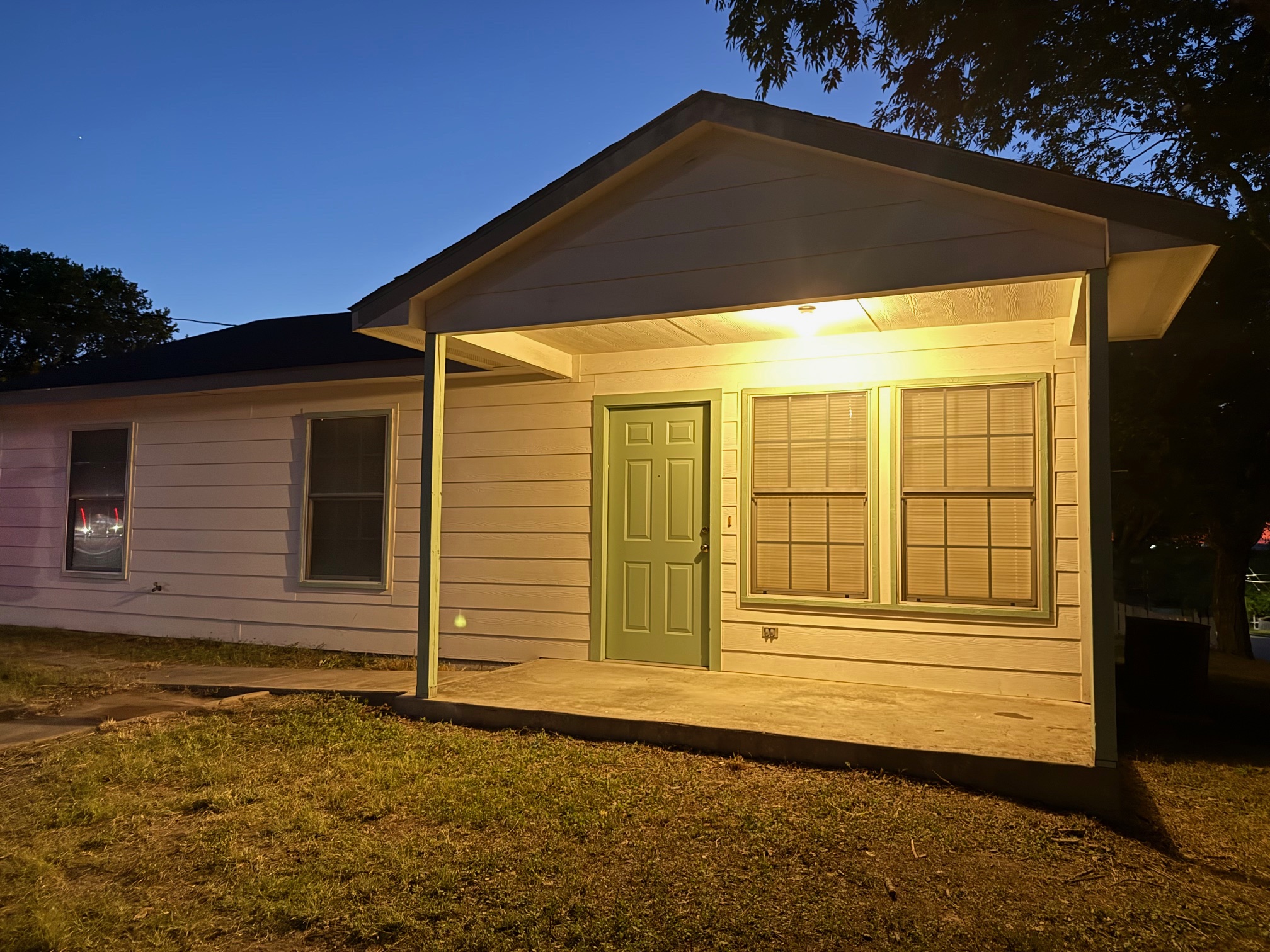 Property main image